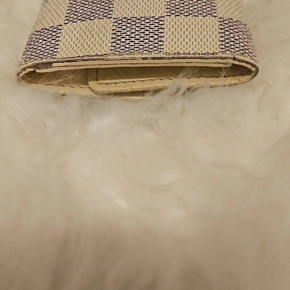 Louis Vuitton Damier Azur 6 Ring Key Case Holder - Picture 5 of 11